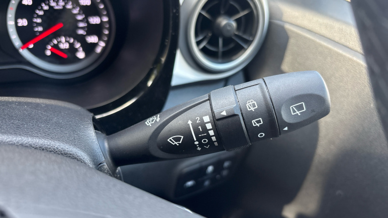 Hyundai i10 1.2 MPi Premium 5dr Auto Petrol Hatchback